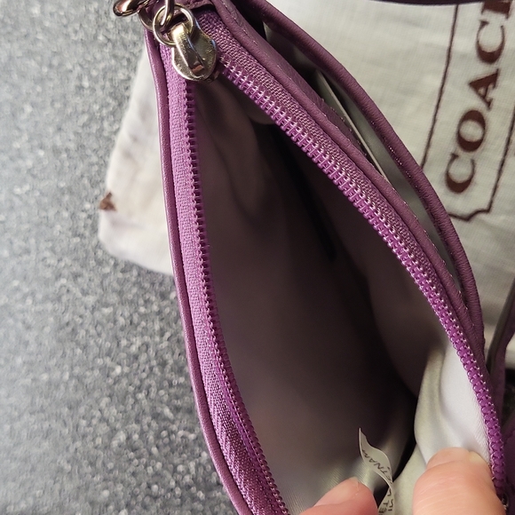 Coach Lilac Wristlet - Picture 4 of 9